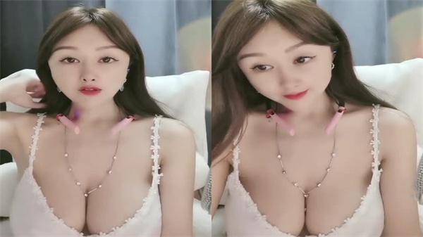 爆乳艳舞女神喷血热舞 这凶器根本挡不住！ 海报