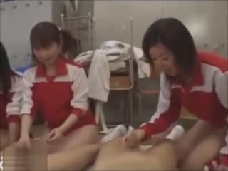 【有码】【另类】女子学院对男生的体罚方式1 海报