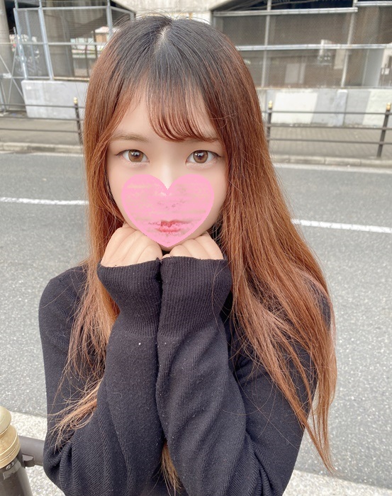 我想报答父母「大量中出」的恩情。心地善良的学生女孩在镜头前与初次见面的男人发生性关系-cd1 海报