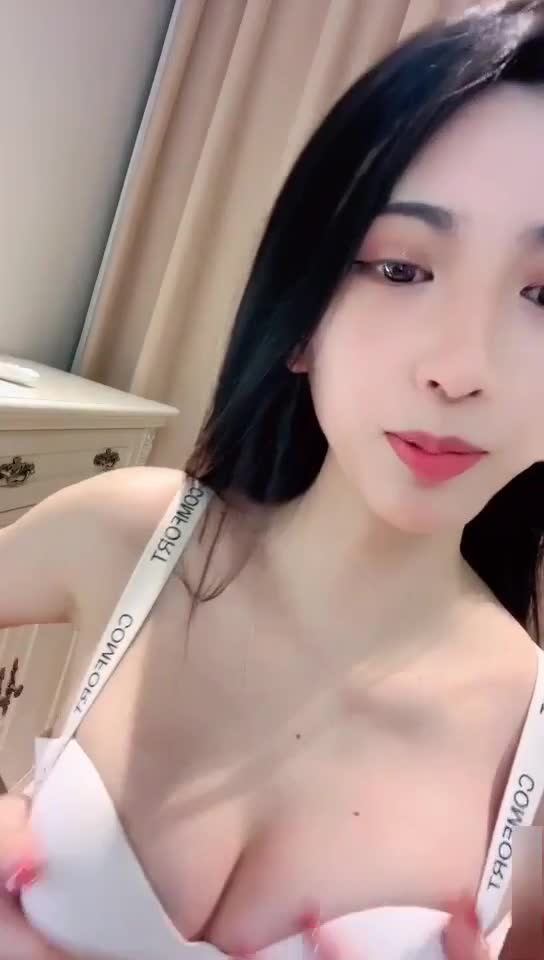 ❤️❤️顶级绿播女神下海，身材和颜值天花板级的存在，高冷女神范秒杀正规平台那些网红女主播2 海报