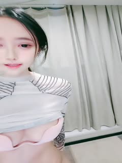 顶级颜值网红女神！白皙皮肤粉嫩美乳！ 海报